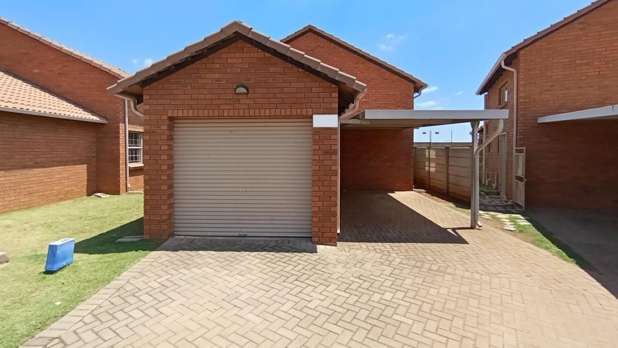 3 Bedroom Property for Sale in Chantelle Gauteng
