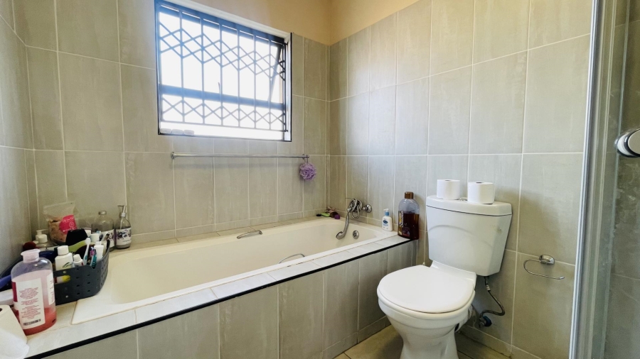 3 Bedroom Property for Sale in Amandasig Gauteng