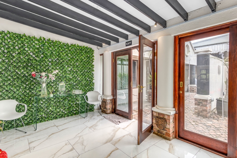 6 Bedroom Property for Sale in Craighall Gauteng