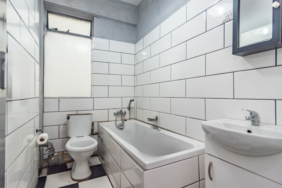 1 Bedroom Property for Sale in Johannesburg Central Gauteng