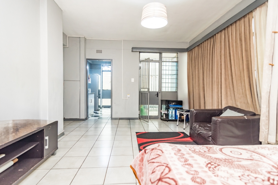 1 Bedroom Property for Sale in Johannesburg Central Gauteng