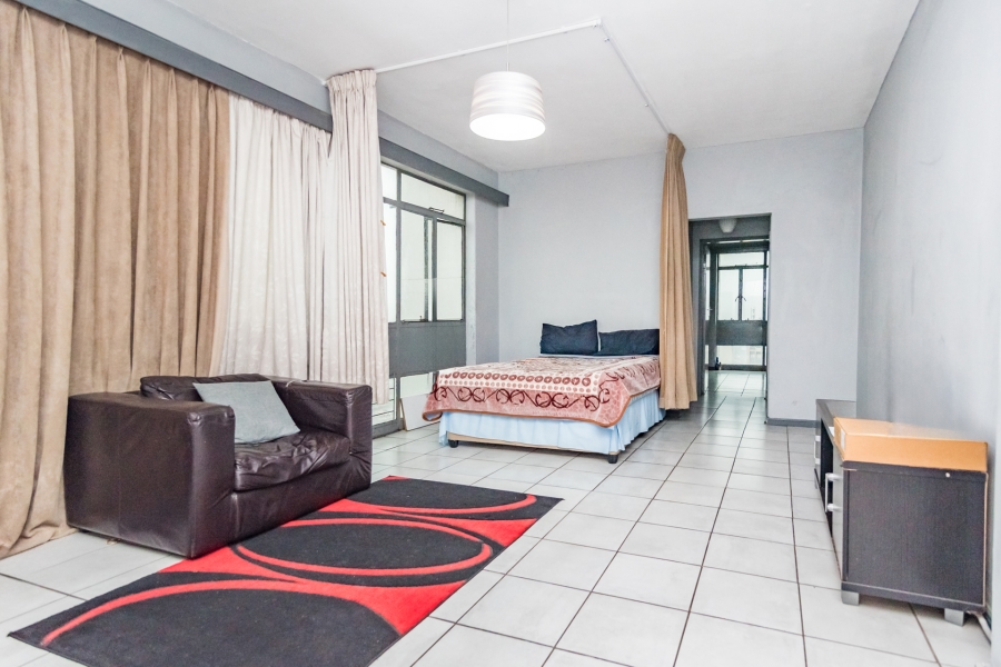 1 Bedroom Property for Sale in Johannesburg Central Gauteng