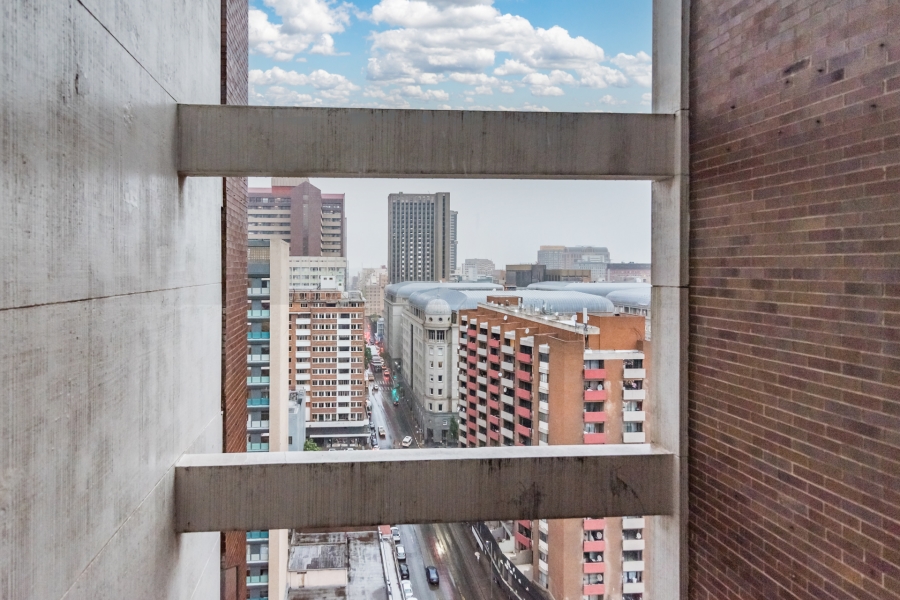 1 Bedroom Property for Sale in Johannesburg Central Gauteng