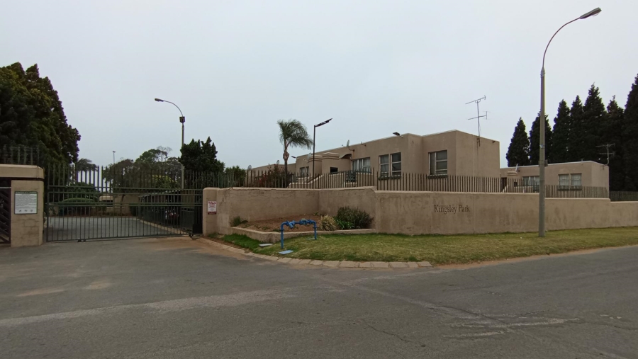 2 Bedroom Property for Sale in Groblerpark Gauteng