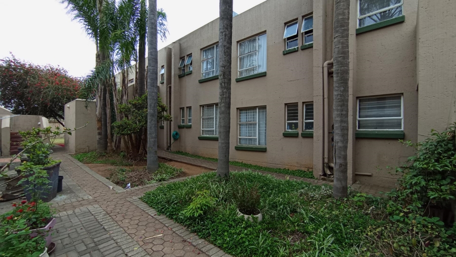 2 Bedroom Property for Sale in Groblerpark Gauteng