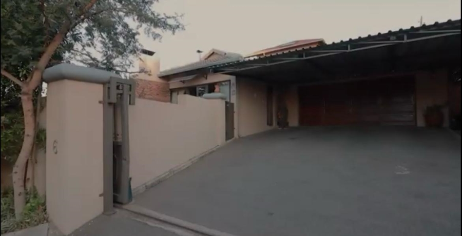 5 Bedroom Property for Sale in Chancliff Ridge Gauteng