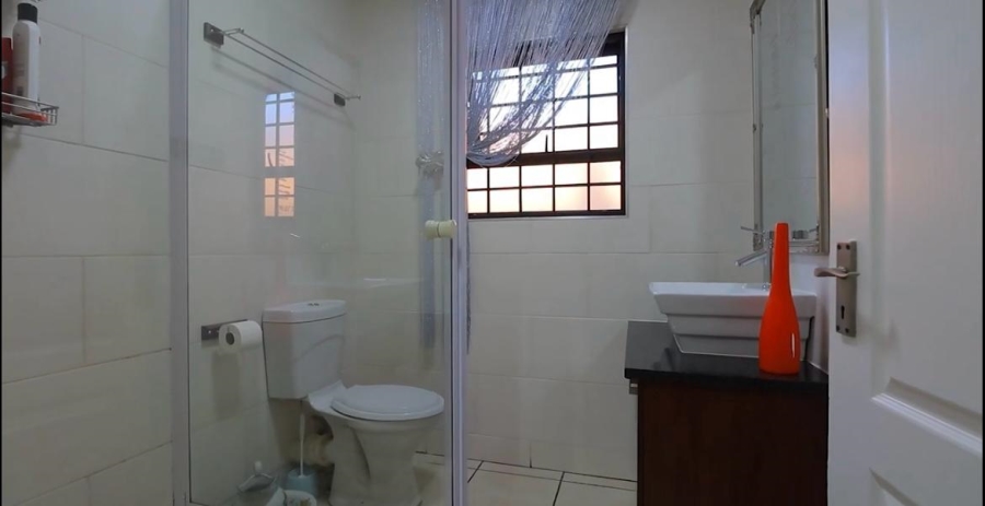 5 Bedroom Property for Sale in Chancliff Ridge Gauteng