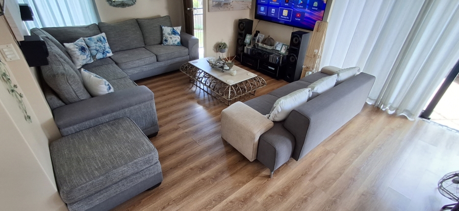 2 Bedroom Property for Sale in Doornpoort Gauteng