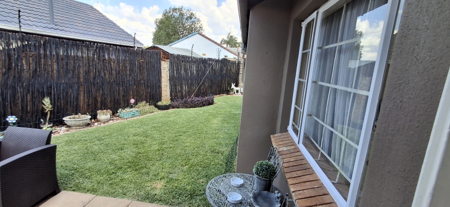 2 Bedroom Property for Sale in Doornpoort Gauteng