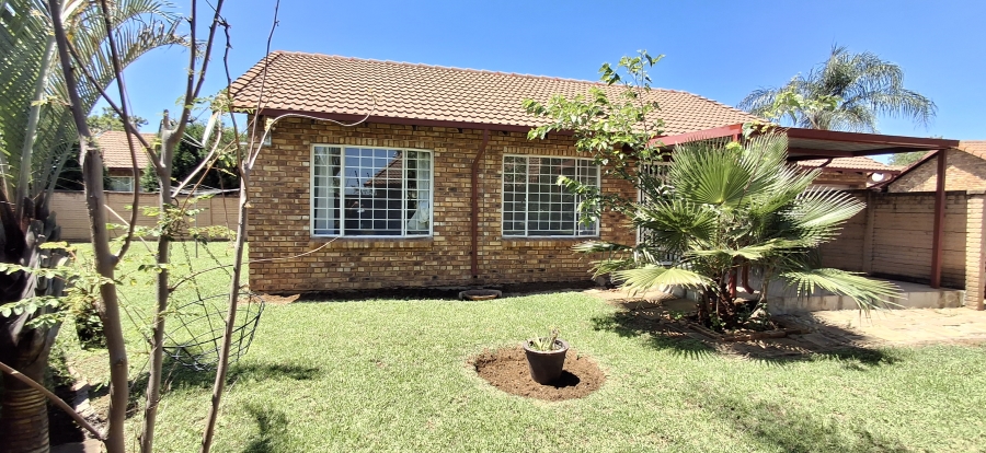 3 Bedroom Property for Sale in Equestria Gauteng