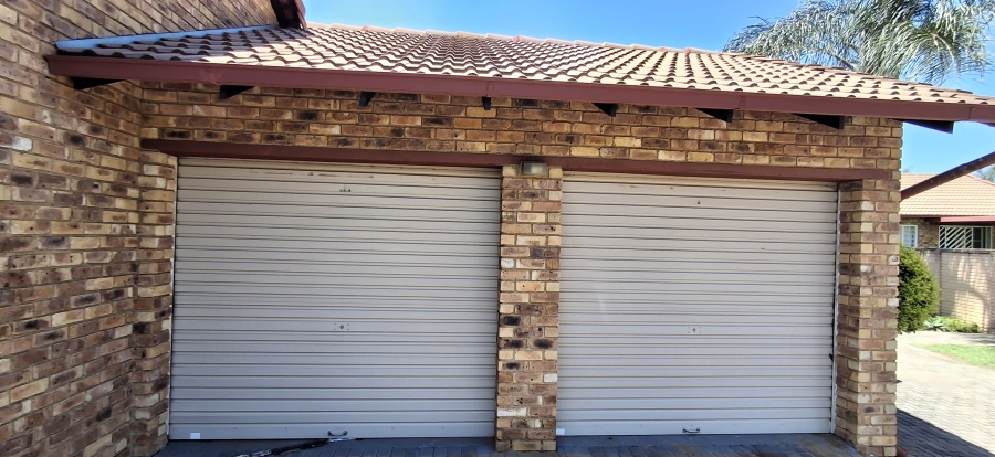 3 Bedroom Property for Sale in Equestria Gauteng