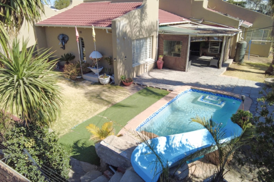 6 Bedroom Property for Sale in Croydon Gauteng