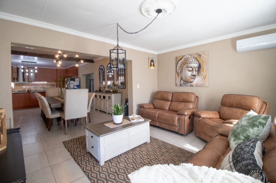 6 Bedroom Property for Sale in Croydon Gauteng