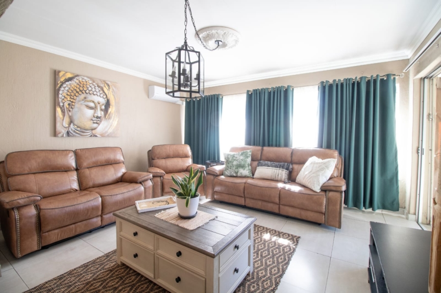 6 Bedroom Property for Sale in Croydon Gauteng