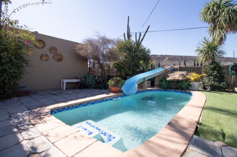 6 Bedroom Property for Sale in Croydon Gauteng