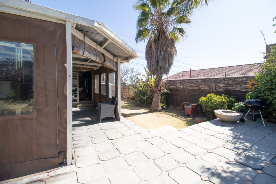 6 Bedroom Property for Sale in Croydon Gauteng