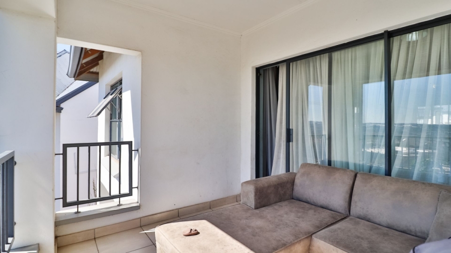 2 Bedroom Property for Sale in Greenstone Crest Gauteng