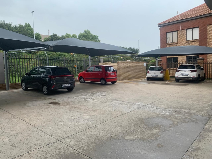 To Let commercial Property for Rent in Midridge Park Gauteng