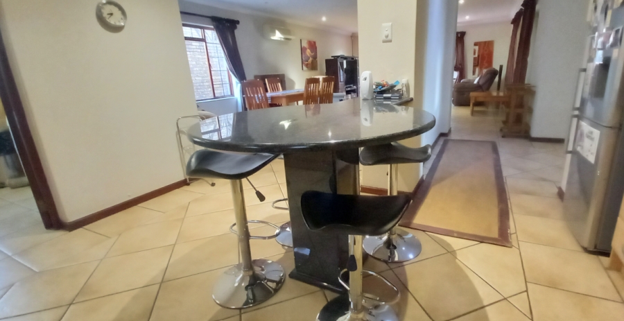 5 Bedroom Property for Sale in Menlo Park Gauteng