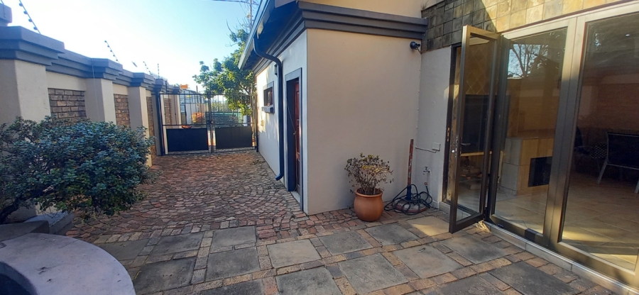 5 Bedroom Property for Sale in Menlo Park Gauteng