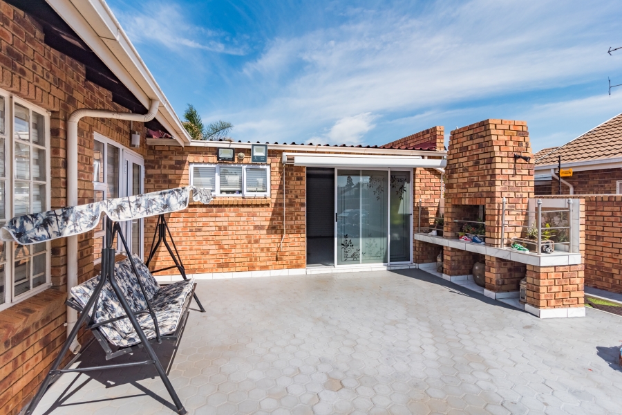 3 Bedroom Property for Sale in Helikonpark Gauteng