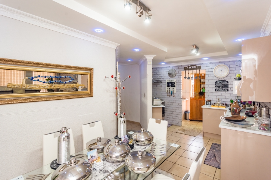 3 Bedroom Property for Sale in Helikonpark Gauteng