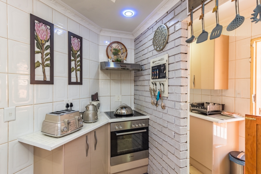 3 Bedroom Property for Sale in Helikonpark Gauteng