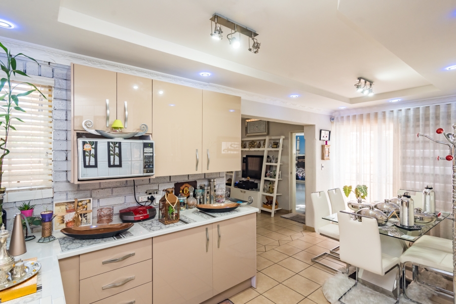 3 Bedroom Property for Sale in Helikonpark Gauteng