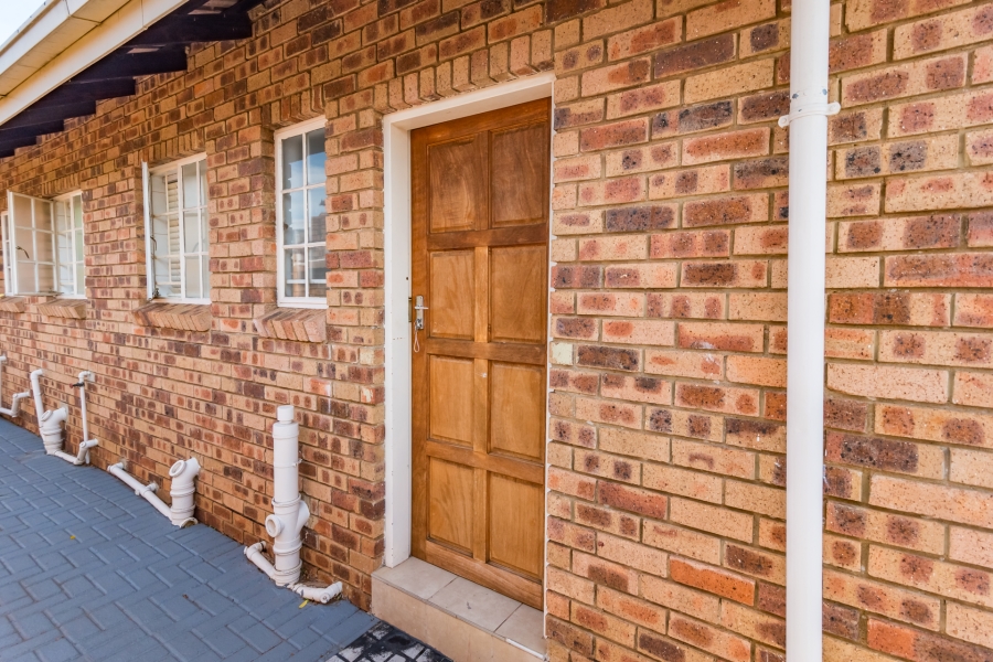 3 Bedroom Property for Sale in Helikonpark Gauteng