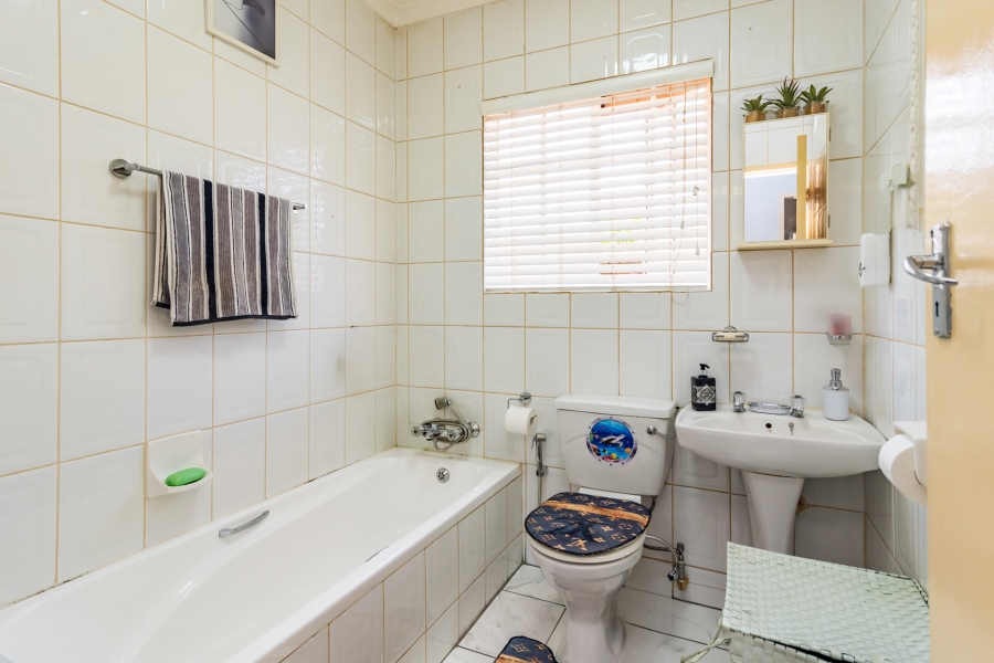 3 Bedroom Property for Sale in Helikonpark Gauteng