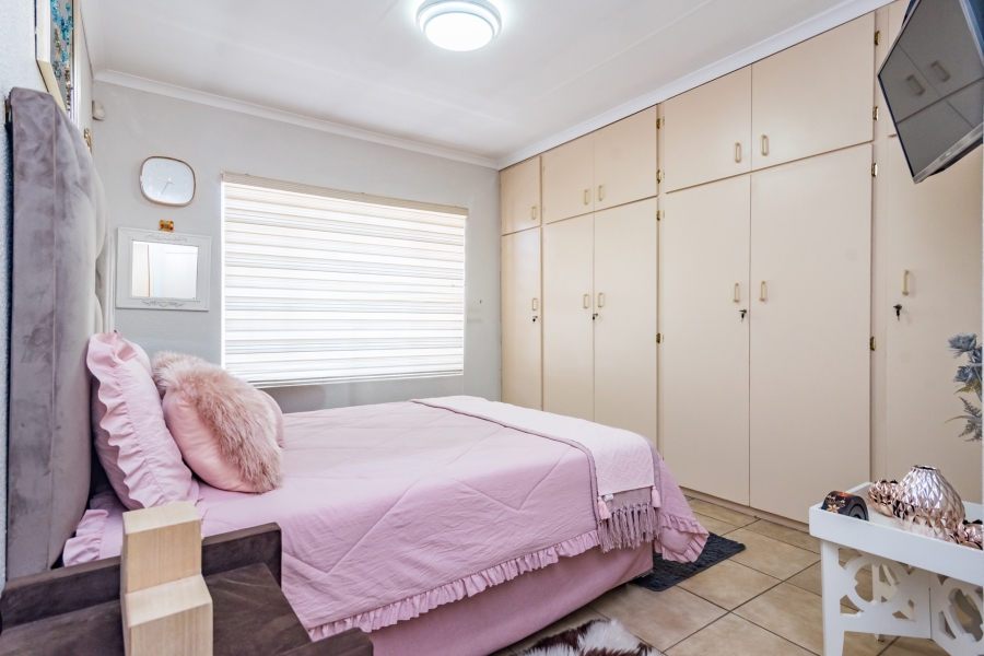 3 Bedroom Property for Sale in Helikonpark Gauteng