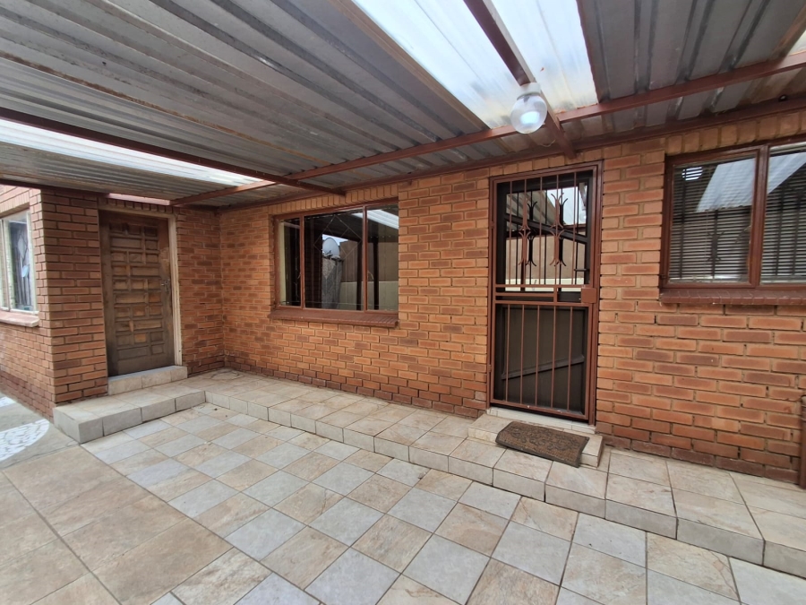 3 Bedroom Property for Sale in Mamelodi East Gauteng