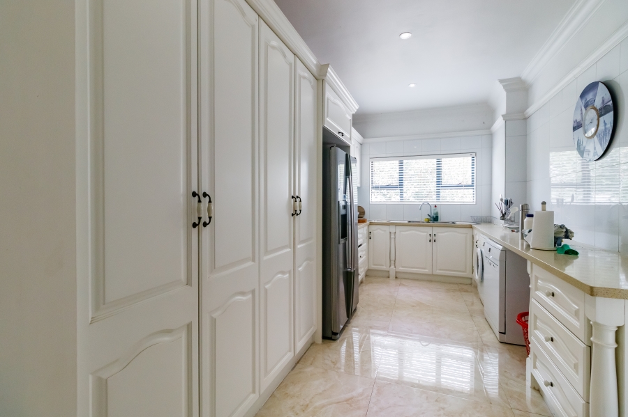 7 Bedroom Property for Sale in Midstream Hill Gauteng