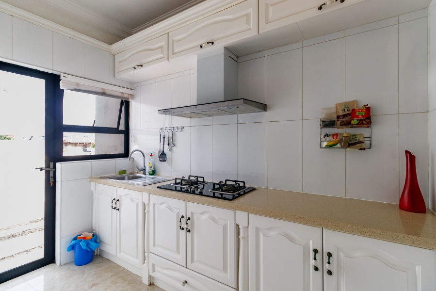 7 Bedroom Property for Sale in Midstream Hill Gauteng