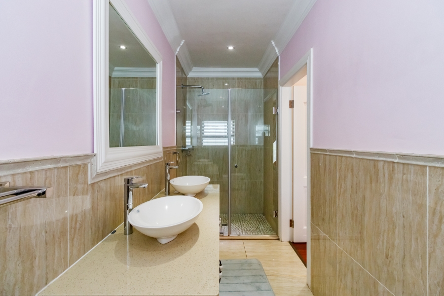 7 Bedroom Property for Sale in Midstream Hill Gauteng