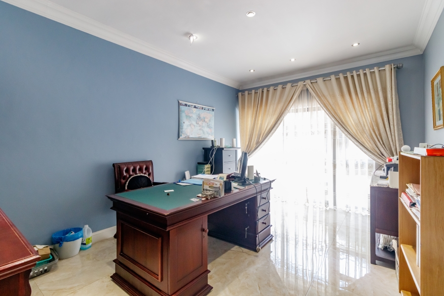 7 Bedroom Property for Sale in Midstream Hill Gauteng