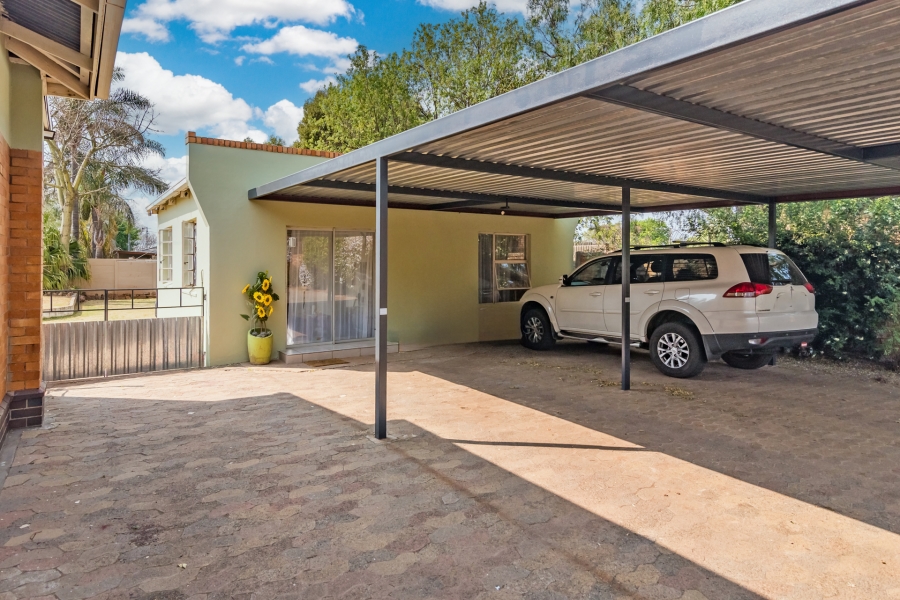 4 Bedroom Property for Sale in Kenmare Gauteng