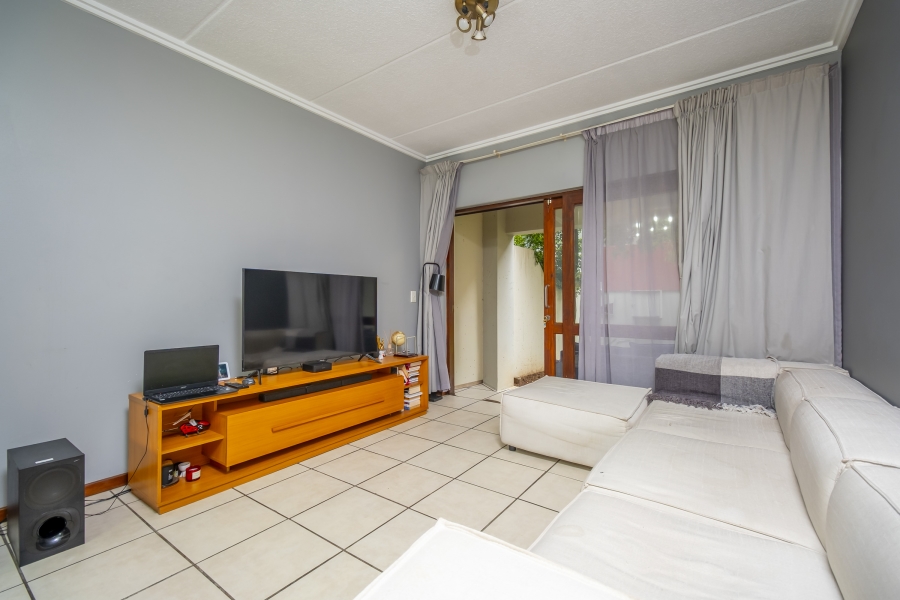 1 Bedroom Property for Sale in Lonehill Gauteng
