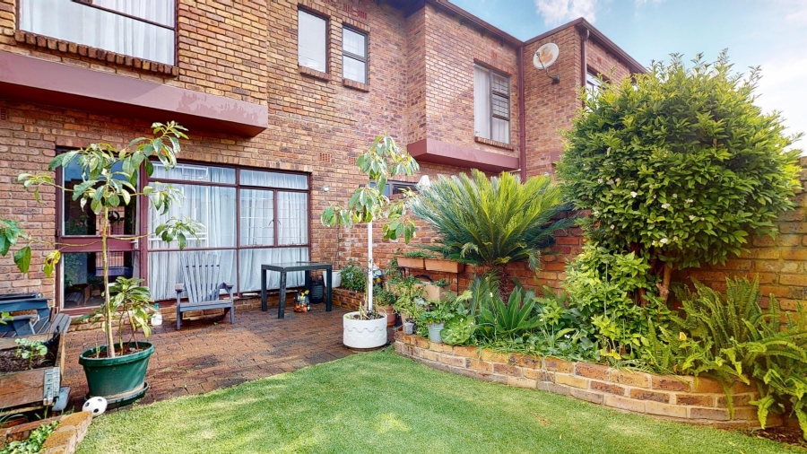 2 Bedroom Property for Sale in Freeway Park Gauteng