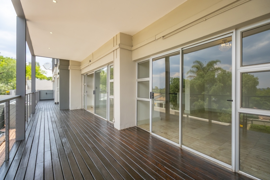 4 Bedroom Property for Sale in Hurlingham Gauteng