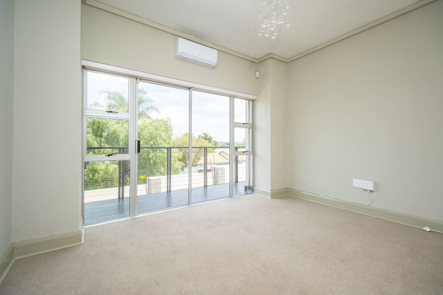 4 Bedroom Property for Sale in Hurlingham Gauteng