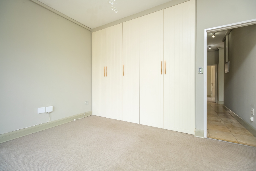 4 Bedroom Property for Sale in Hurlingham Gauteng