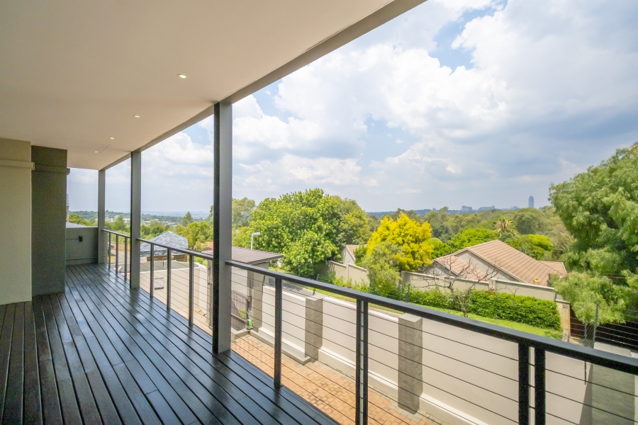 4 Bedroom Property for Sale in Hurlingham Gauteng