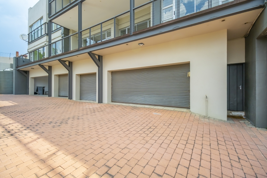 4 Bedroom Property for Sale in Hurlingham Gauteng