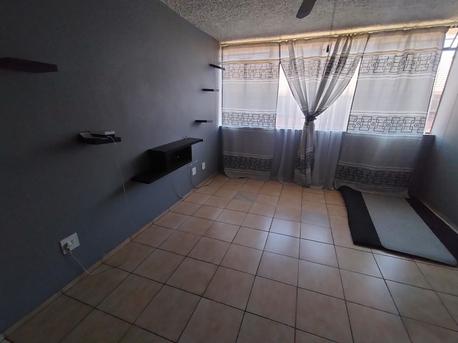 2 Bedroom Property for Sale in Pretoria North Gauteng