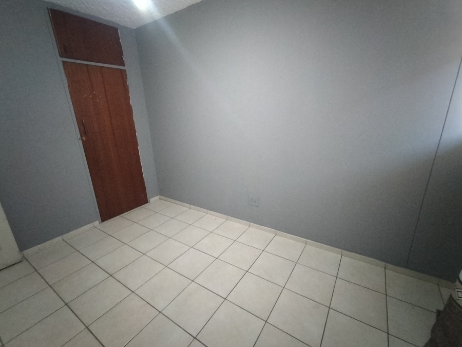 2 Bedroom Property for Sale in Pretoria North Gauteng