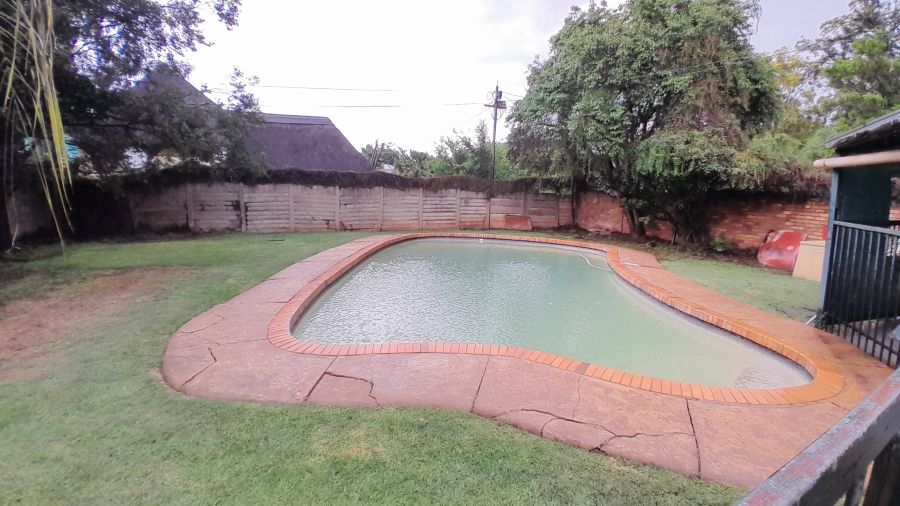 7 Bedroom Property for Sale in Rietfontein SH Gauteng