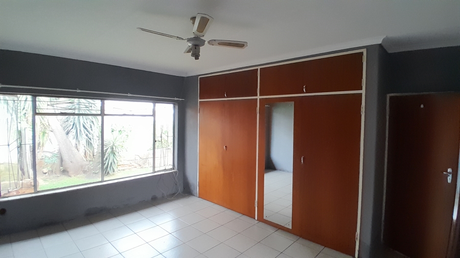 7 Bedroom Property for Sale in Rietfontein SH Gauteng