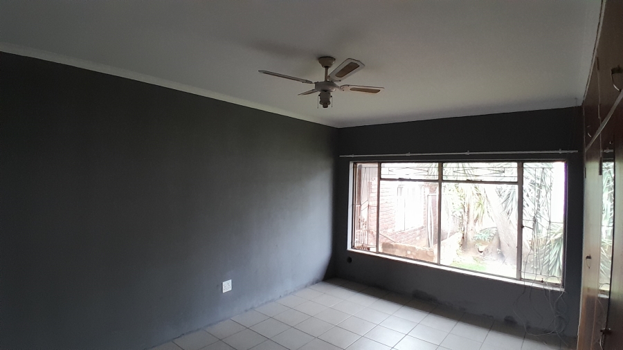 7 Bedroom Property for Sale in Rietfontein SH Gauteng