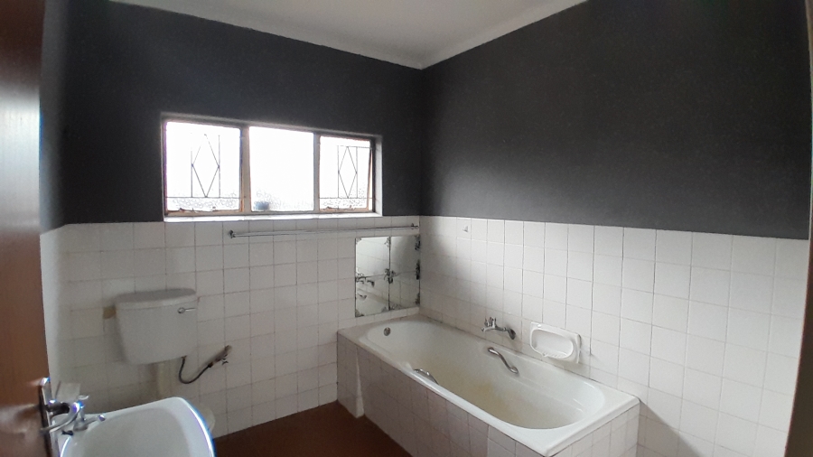 7 Bedroom Property for Sale in Rietfontein SH Gauteng